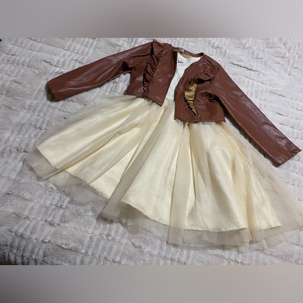 SHEIN Cream and Brown Kids Dance Costume